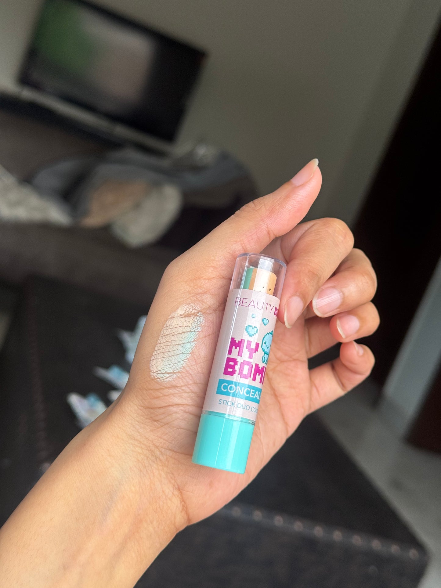 BEAUTY BOMBS CONCEALER IN SHADE 01