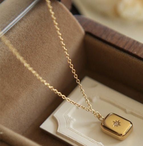 E55 NECKLACE