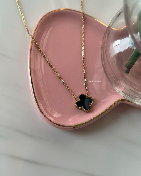 CLOVER NECKLACE