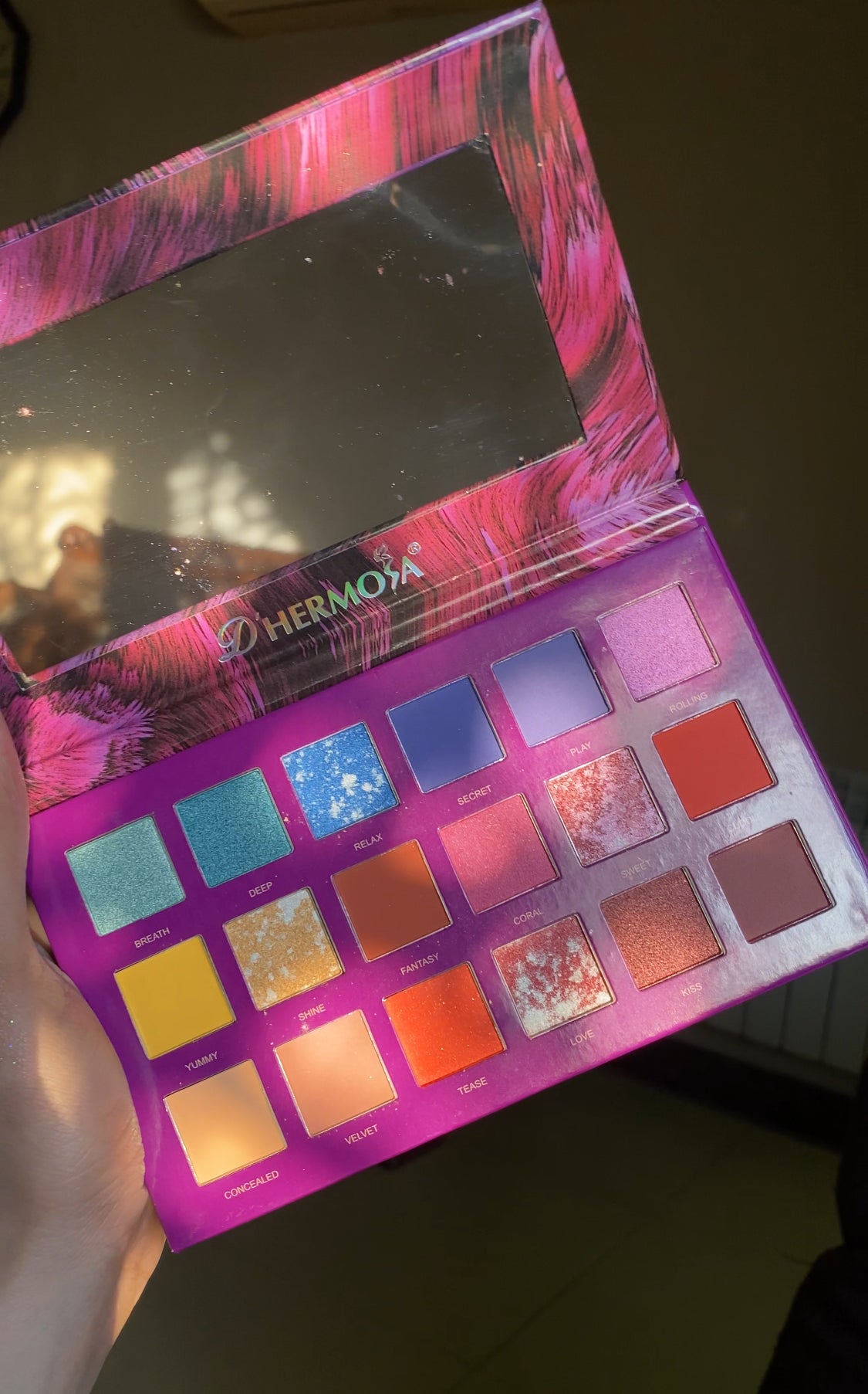 TEASE ME EYESHADOW PALETTE