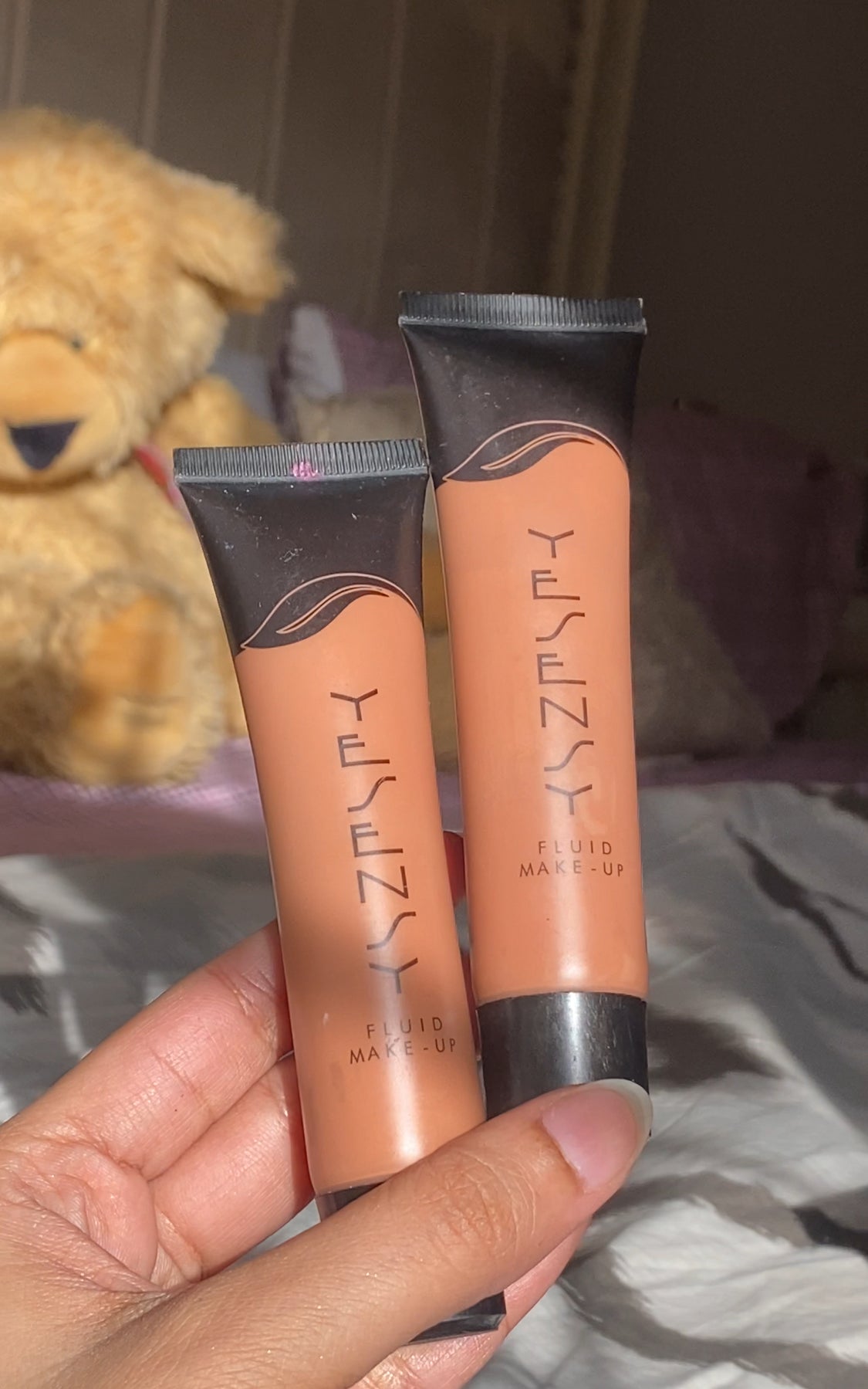 YESENZY FOUNDATION INS DARK SHADE COULD BE USED FOR CONTOUR AS WELL