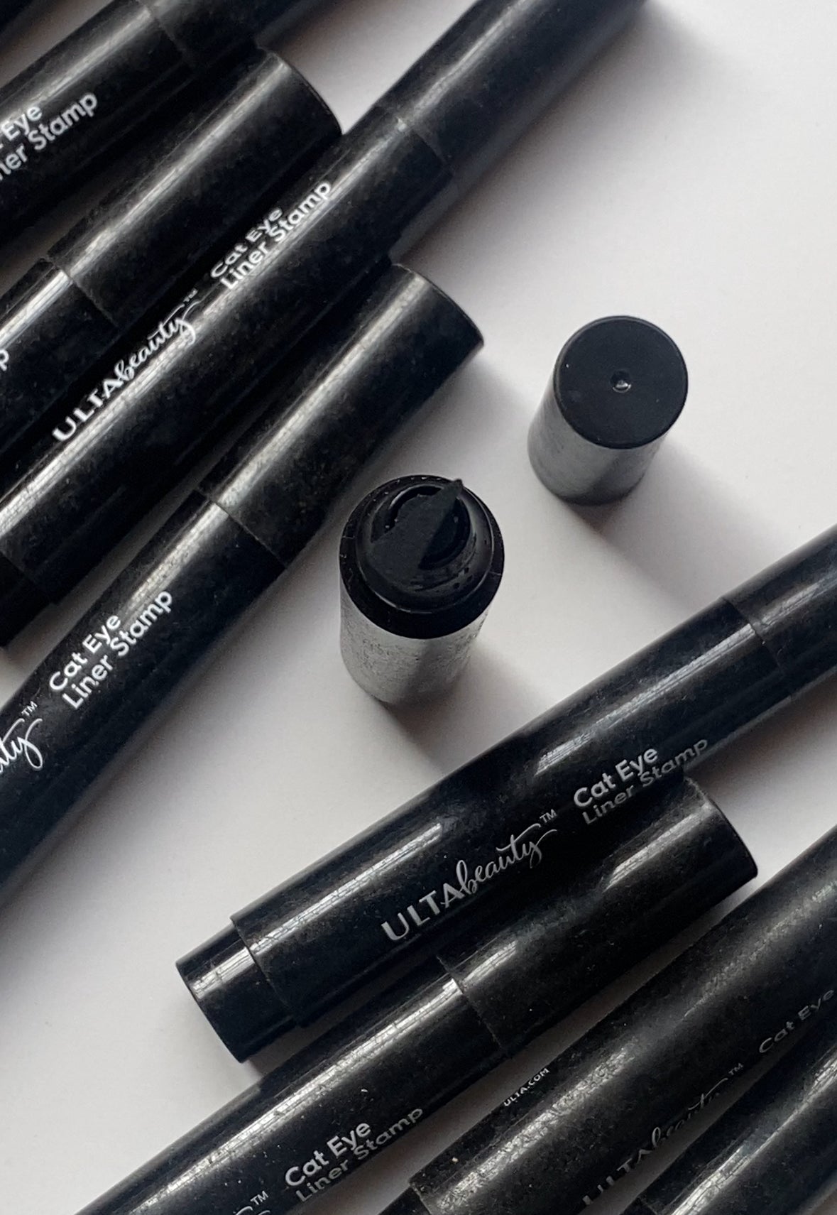 ULTA BEAUTY CAT EYE LINER STAMP