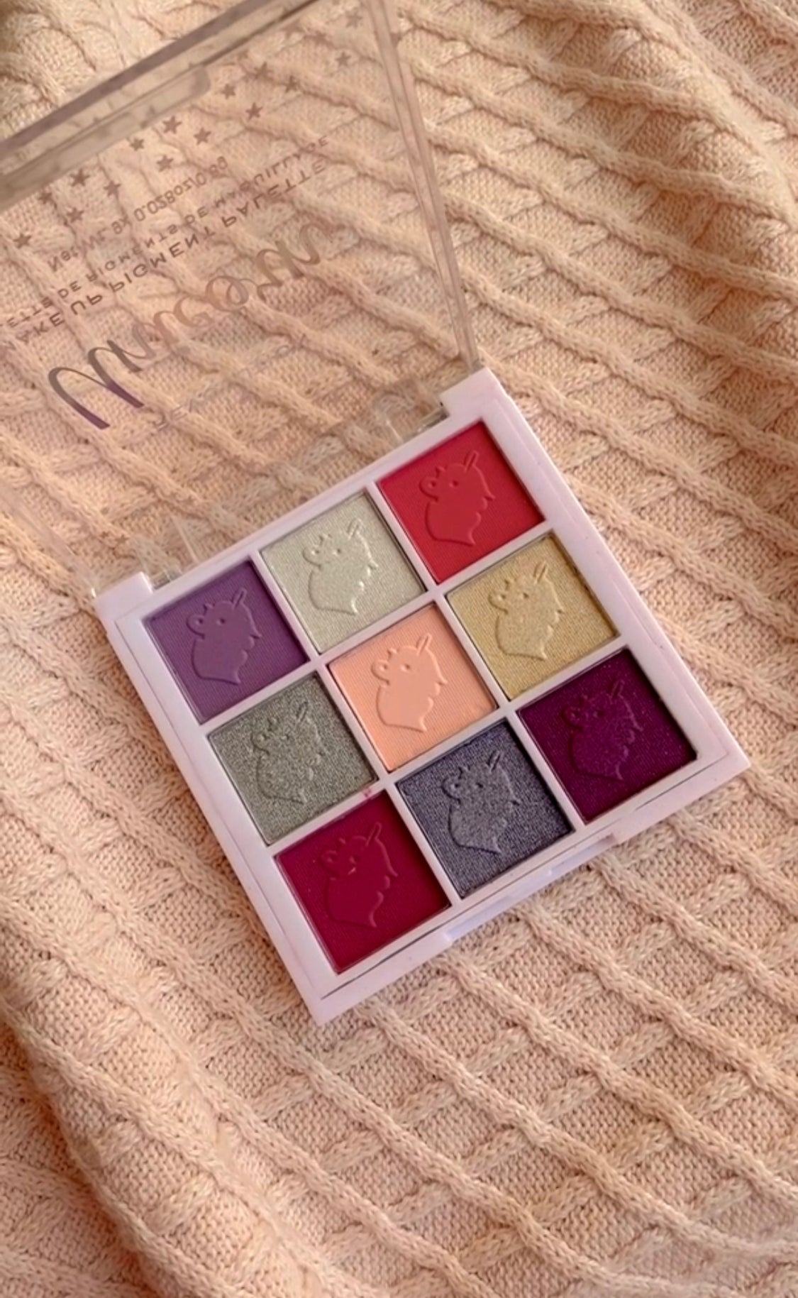 REVOLUTIONS UNICORN PALETTE