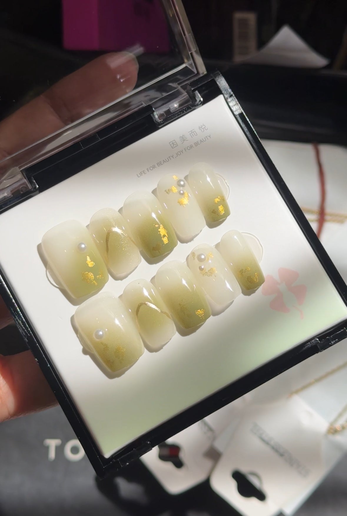 C301 EXCLUSIVE NAIL SET (24 PIECES)