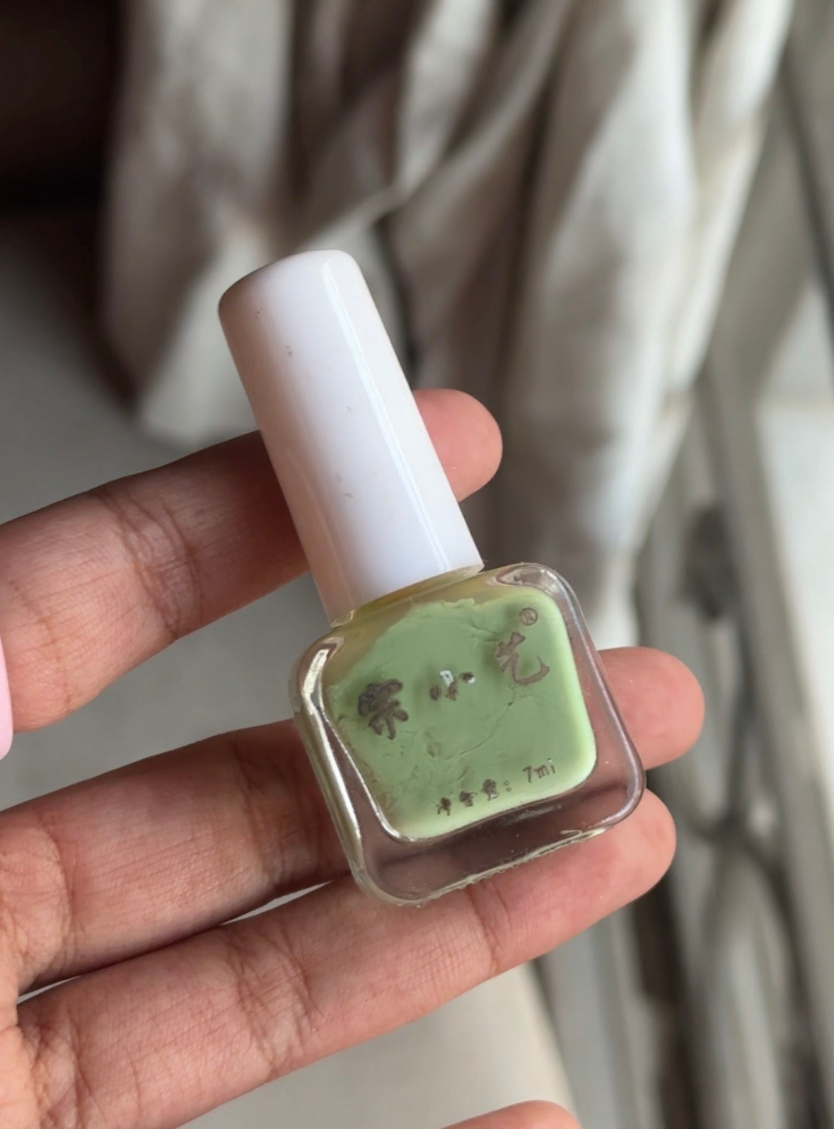 E301 GREEN KOREAN NAIL COLOR