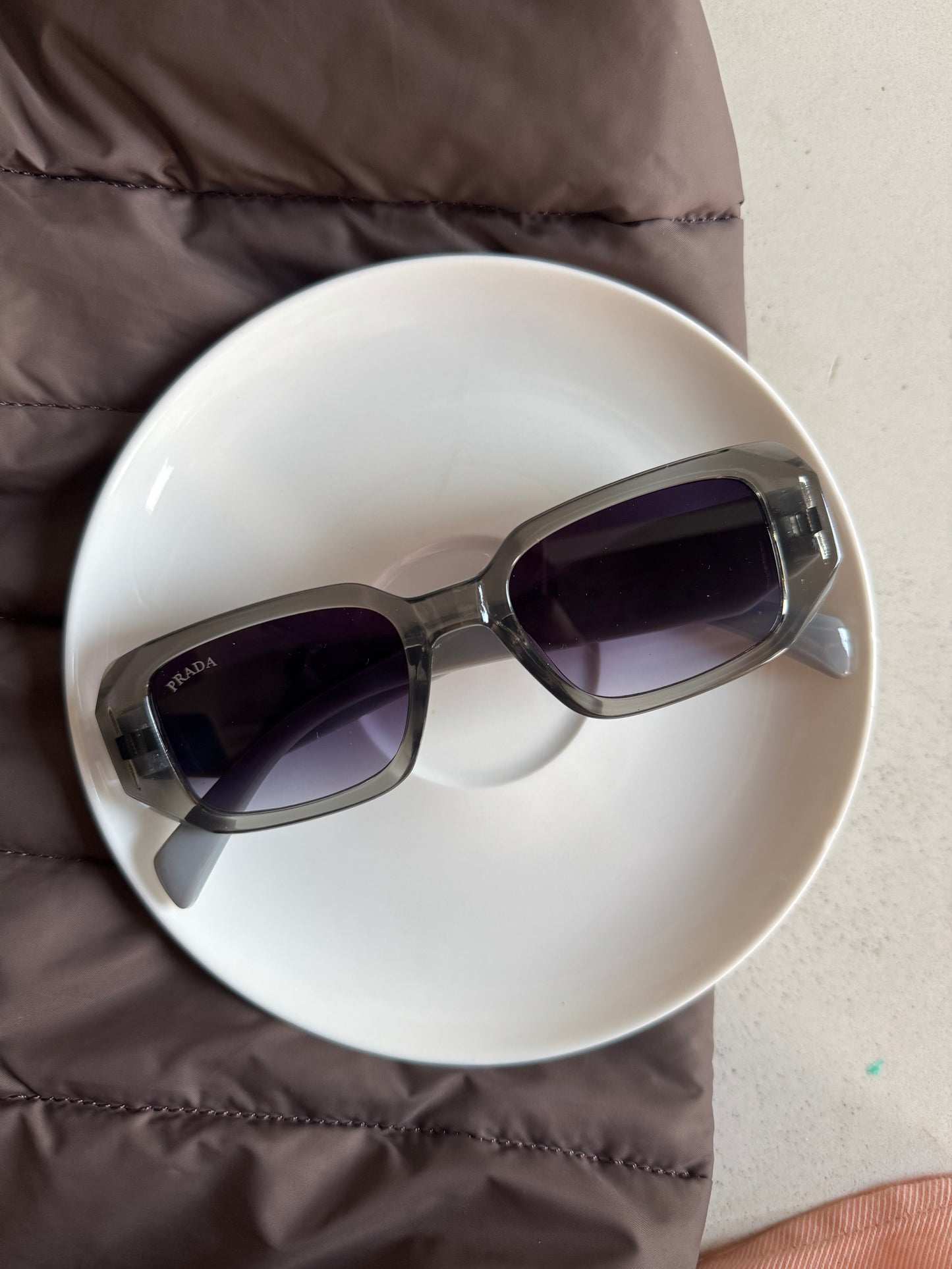 BLACK PRADA SUNGLASSES / SHADES