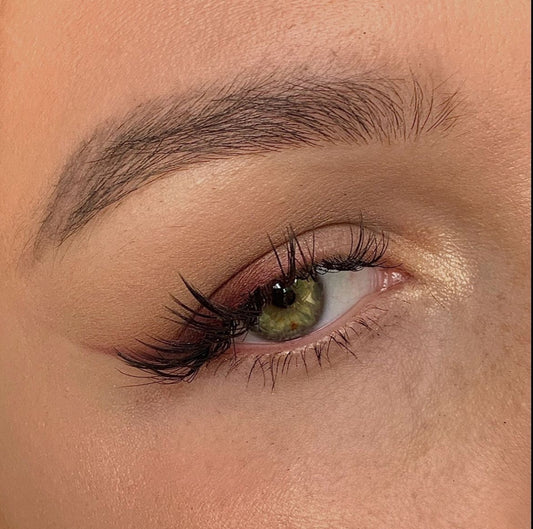 ILLUMINANCE HIGHLIGHTER AND WATERLINE PENCIL