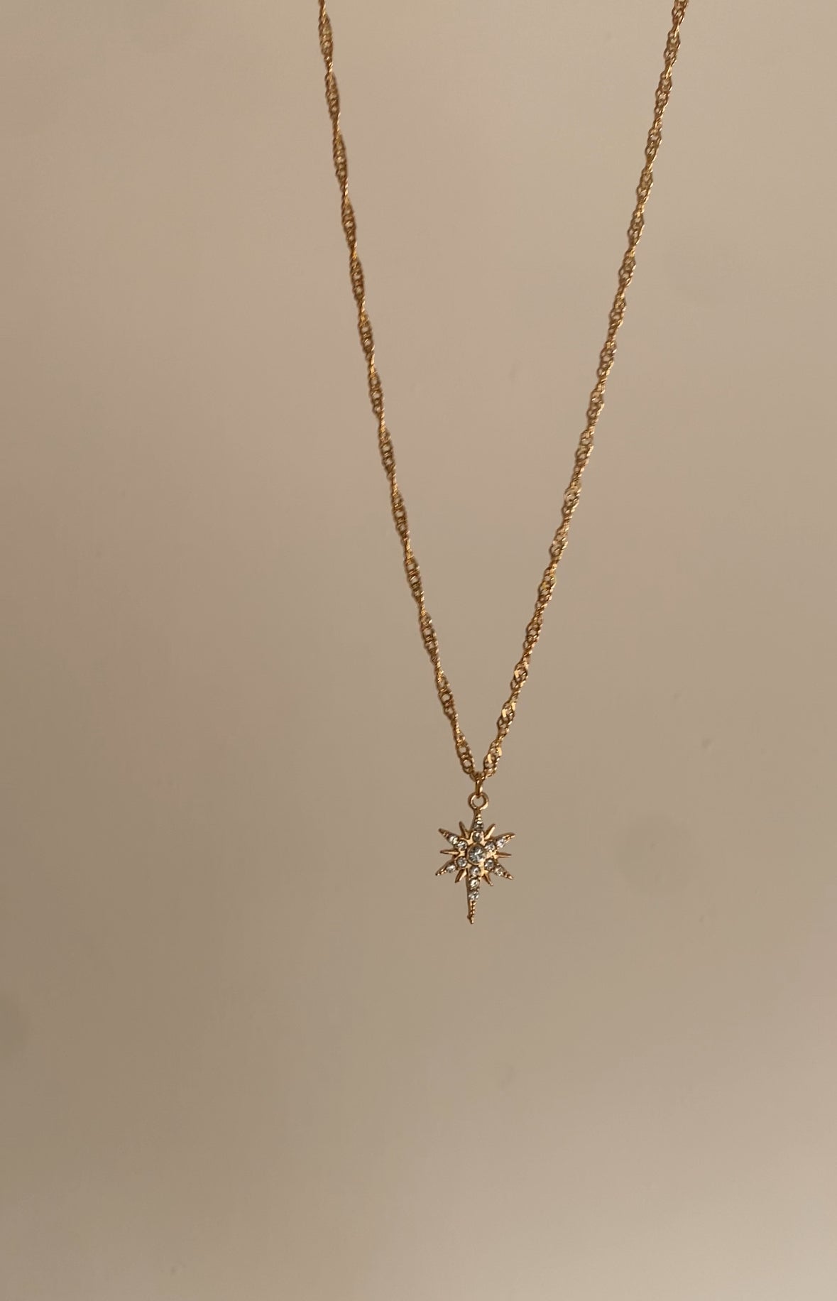 F24 STAR NECKLACE PENDANT