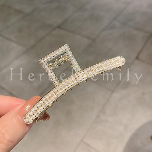 B88 SMALL METAL HAIR CLAW