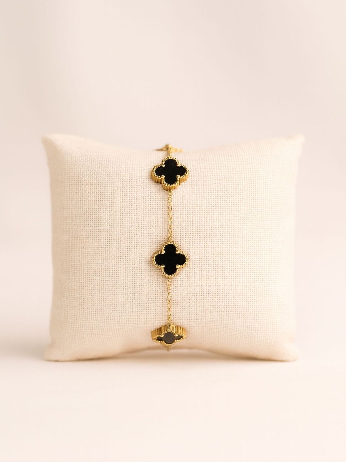 D98 BLACK CLOVER BRACELET