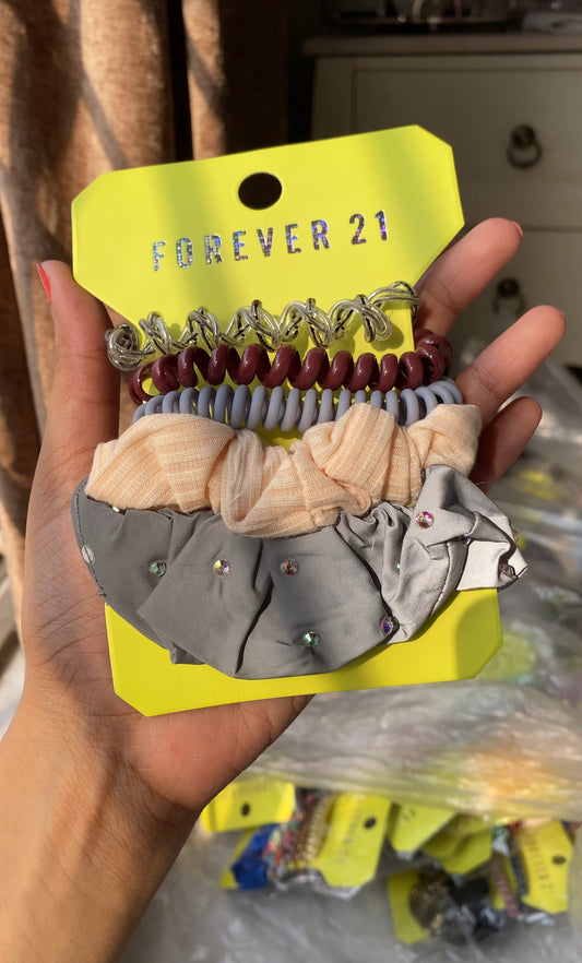 A107 SCRUNCHIE SET BY FOREVER 21