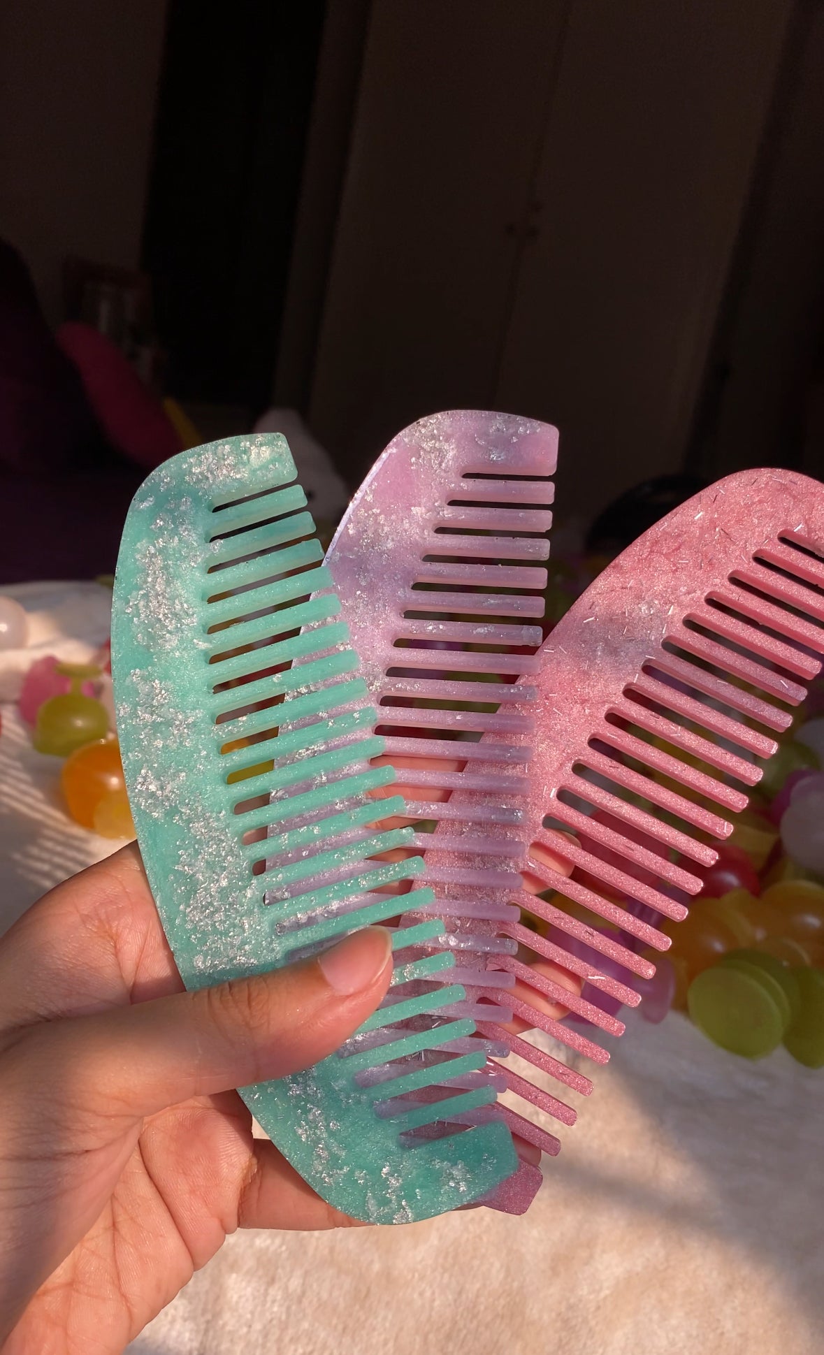 RESIN COMBS