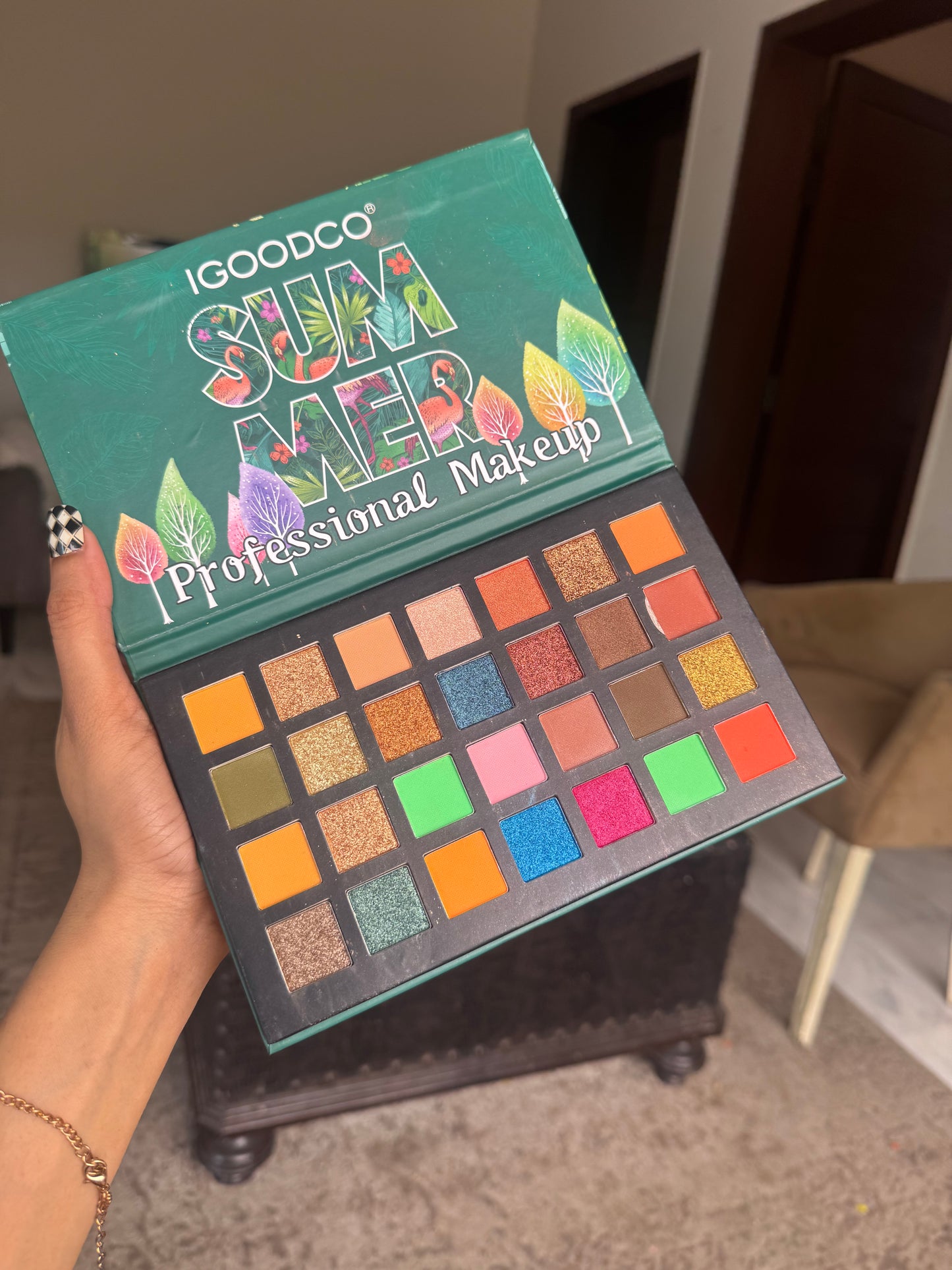 02 SUMMER EYESHADOW PALETTE