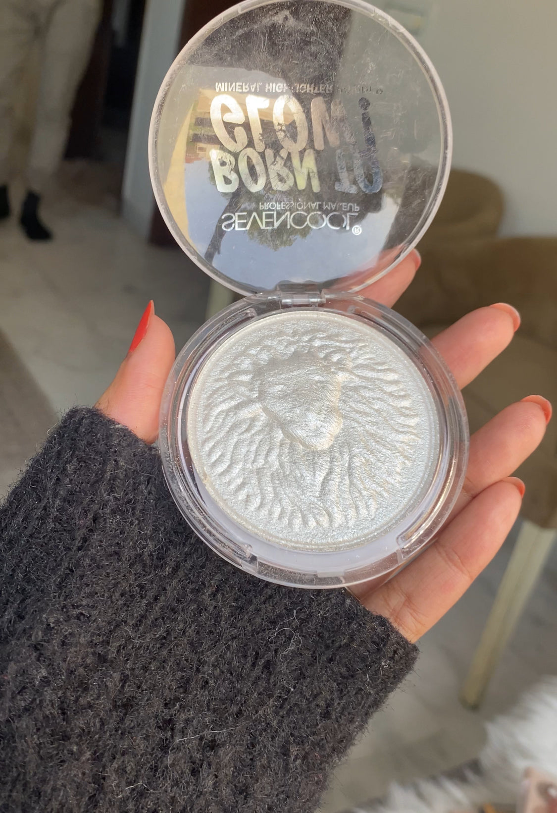 01 BORN TO GLOW SEVENCOOL HIGHLIGHTER