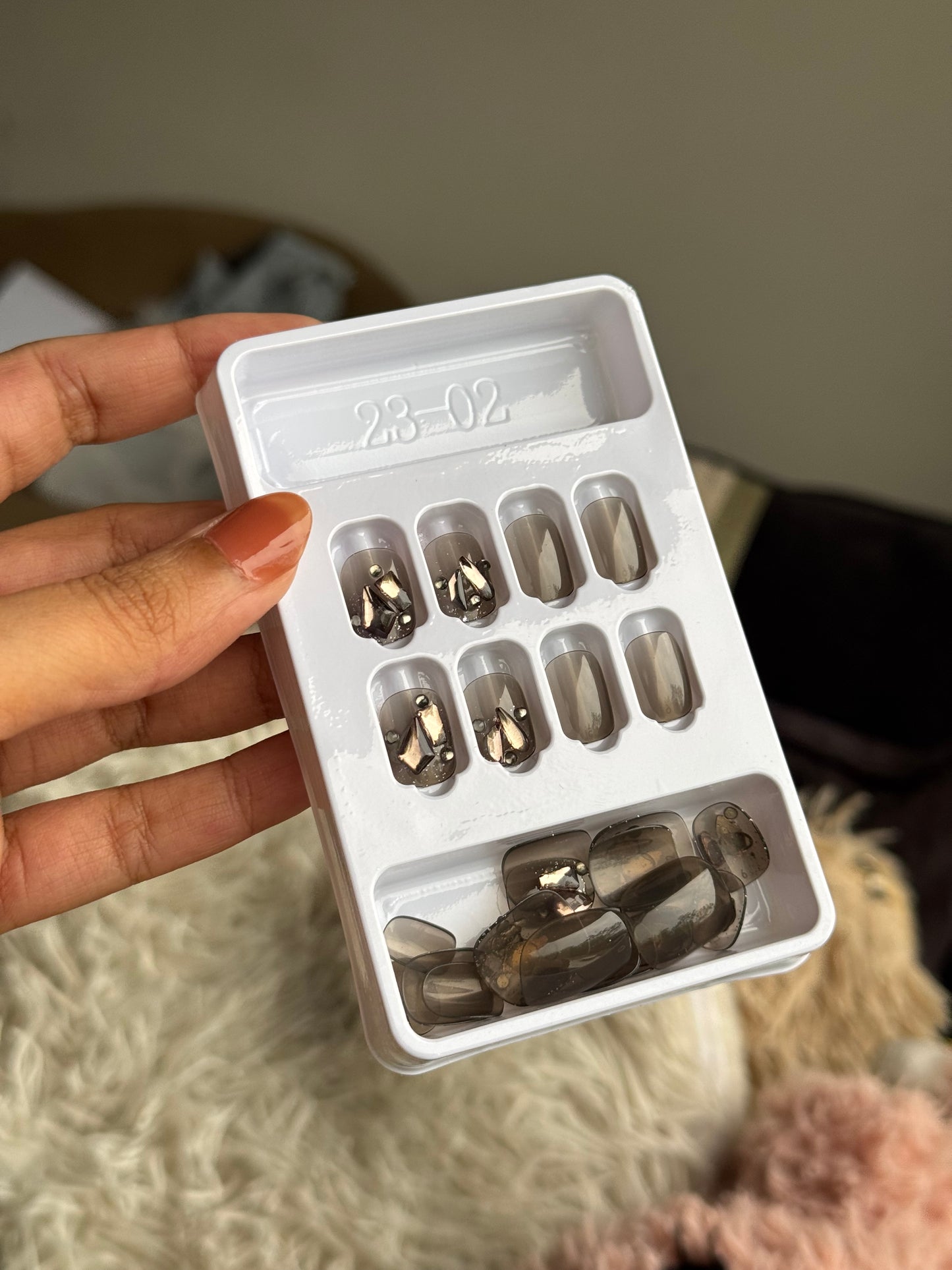 N2 GREY FANCY NAIL SET