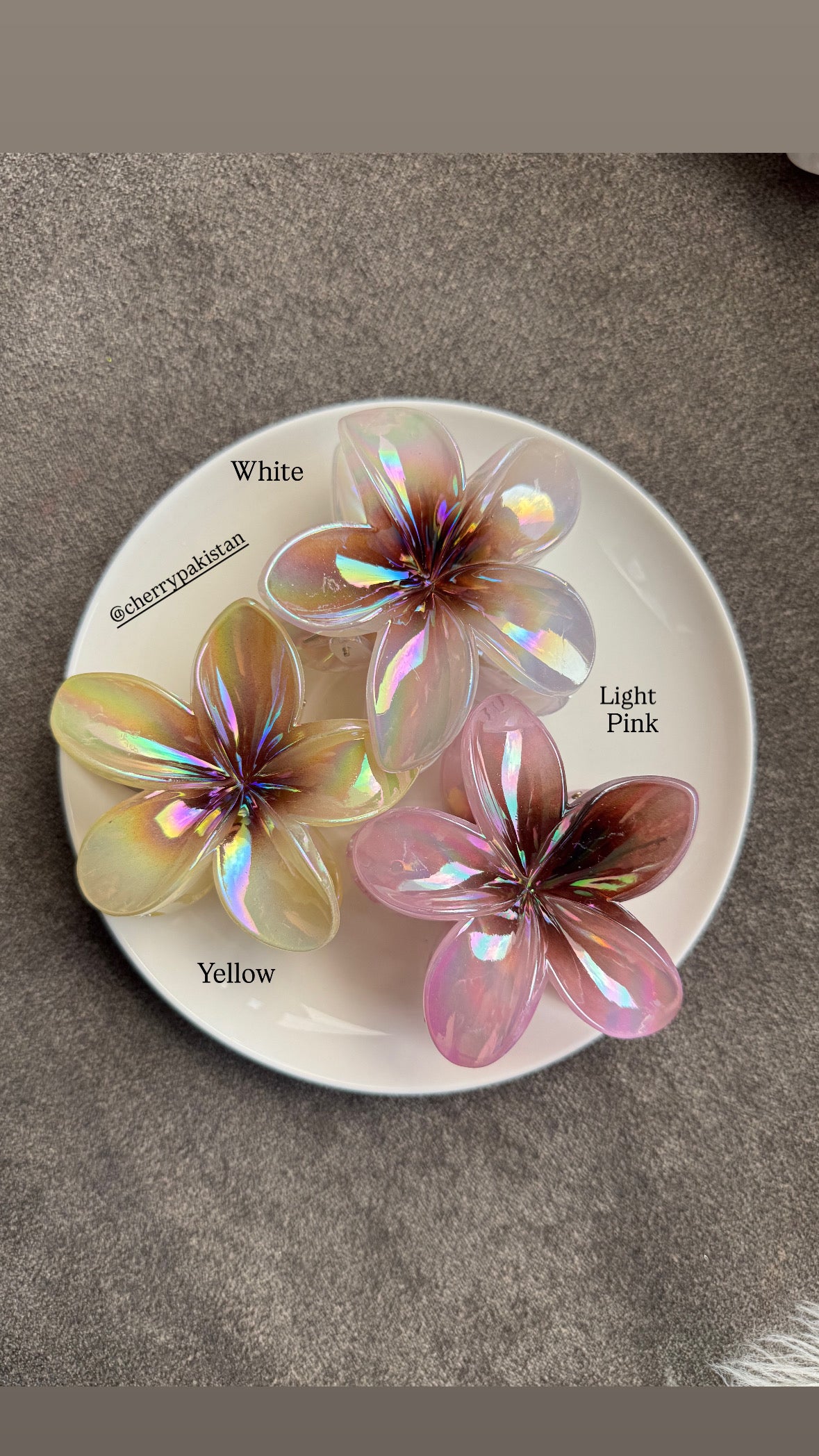 A157 FLORAL HAIR CLAWS