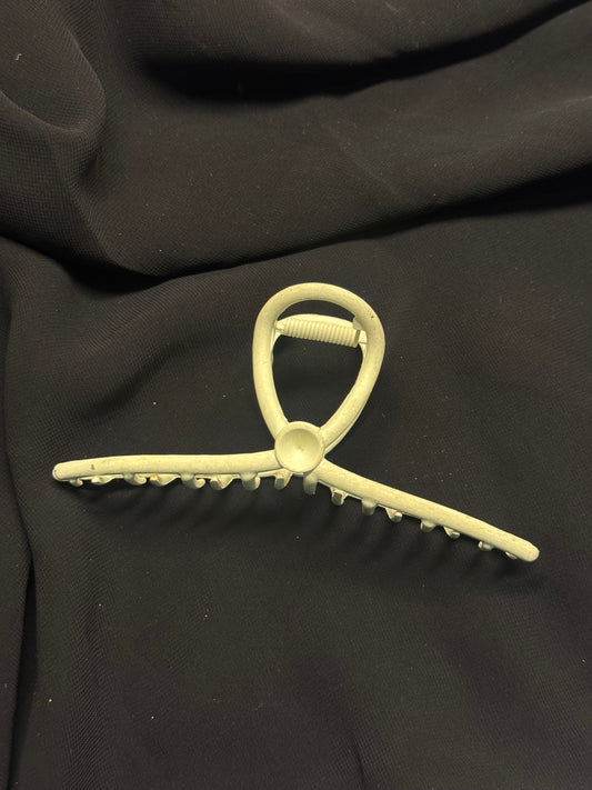A93 METAL HAIR CLAW