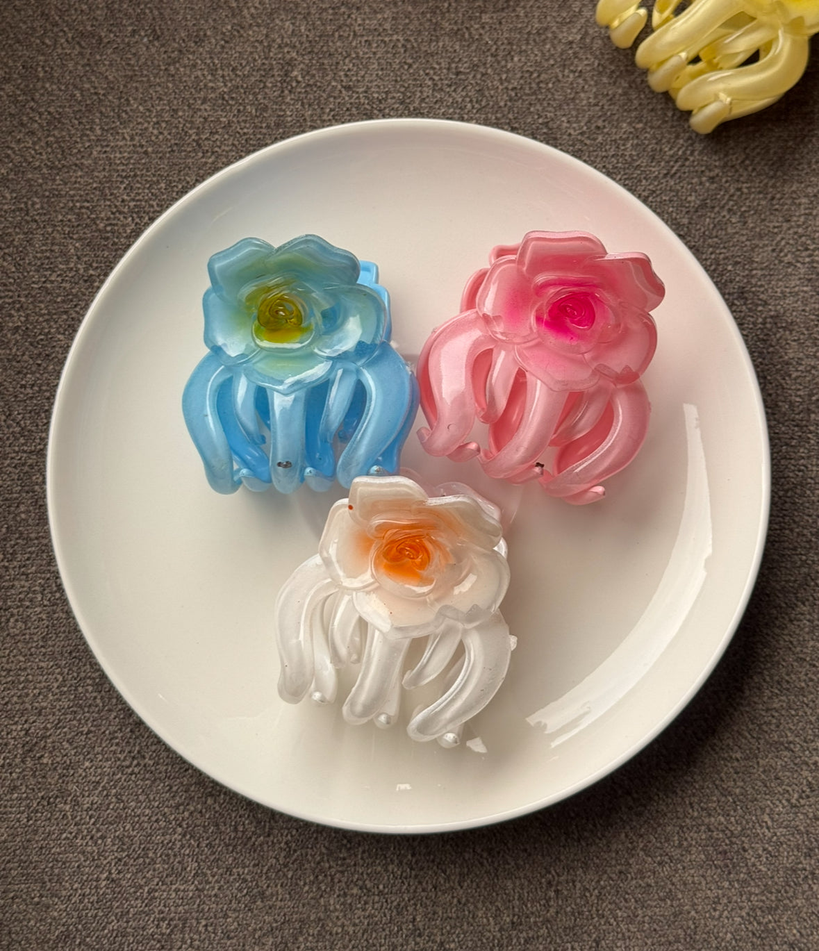 C86 FLOWER CLIPS