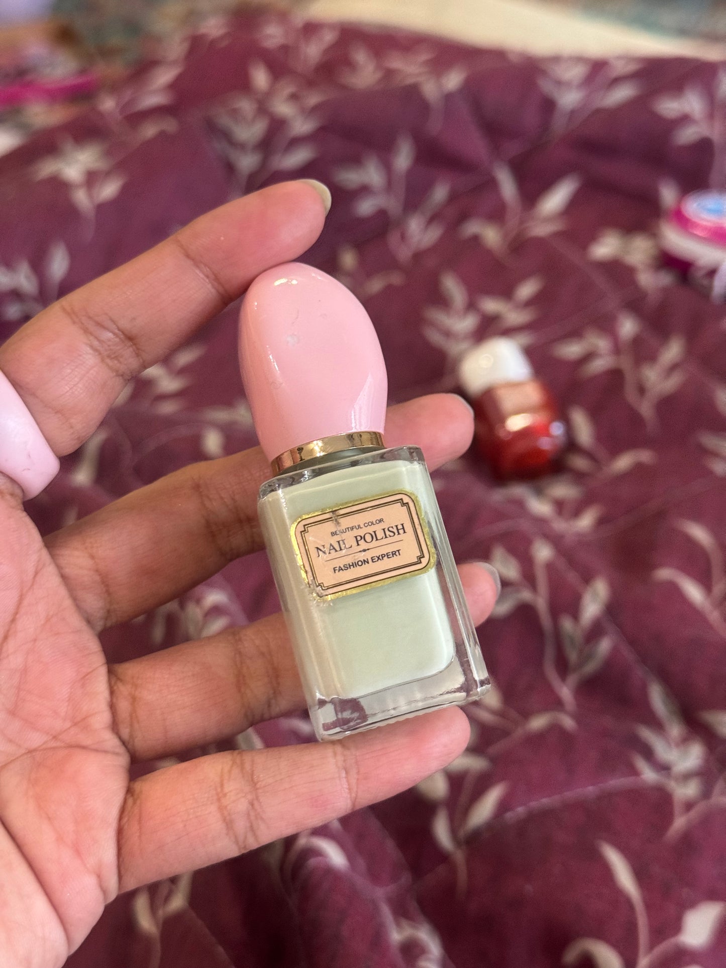 E162 MINISO MINT GREEN NAIL COLOR