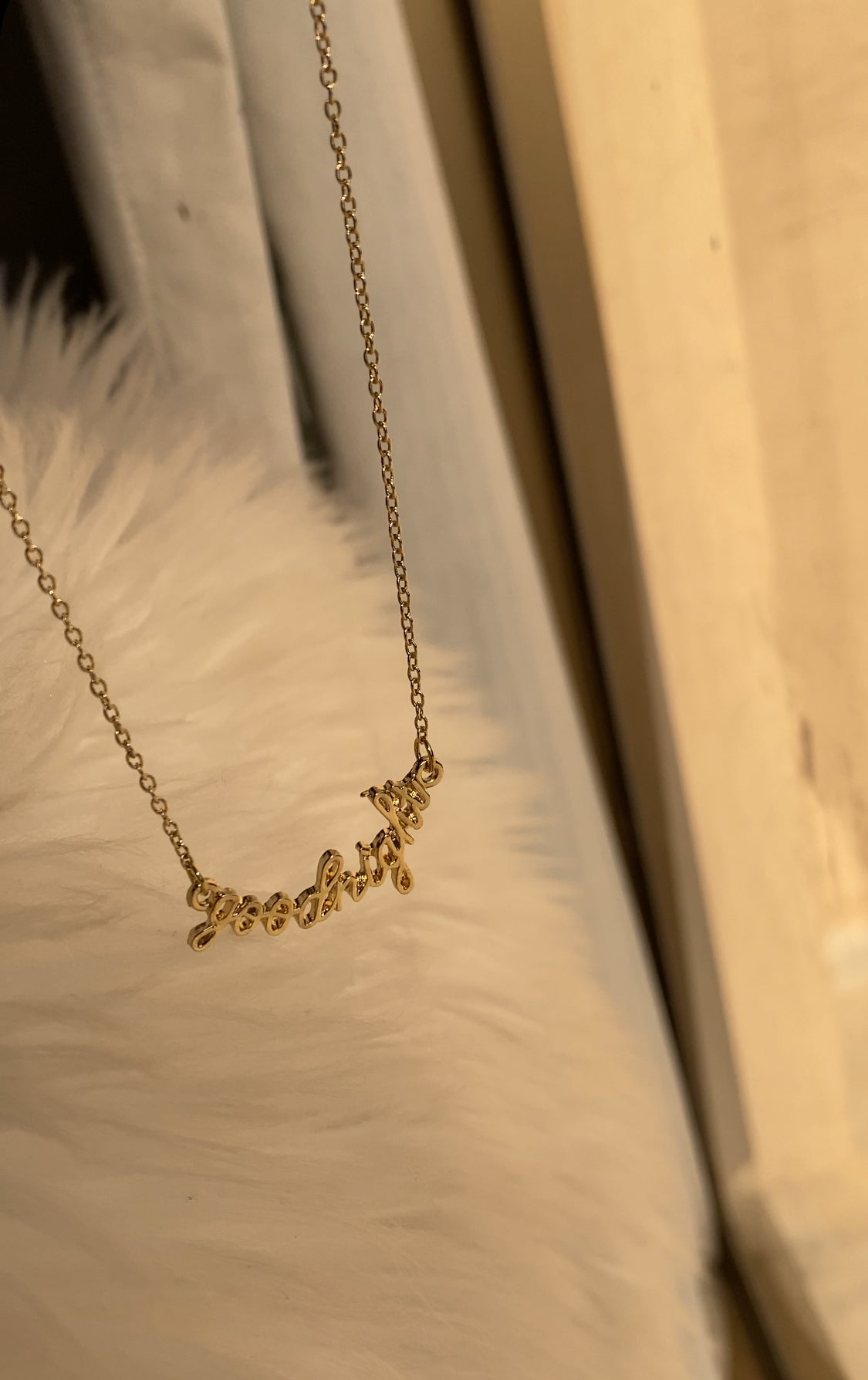 GOODNIGHT PENDANT NECKLACE
