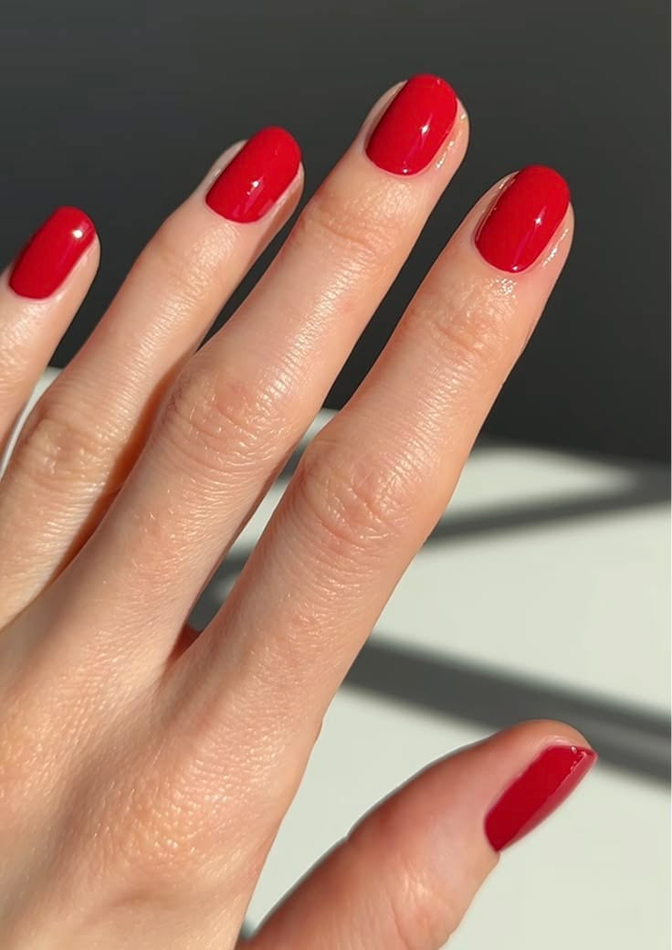 E159 RED NAIL COLOR