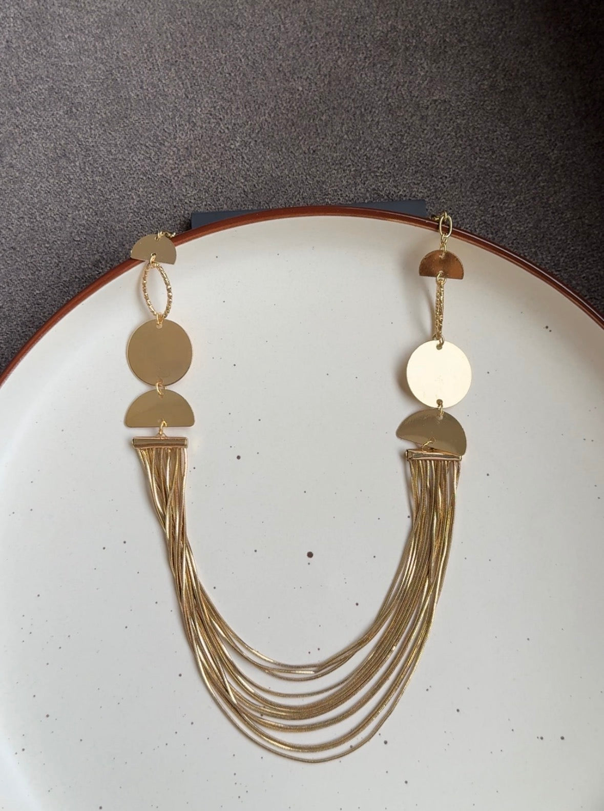 E256 GOLDEN NECKLACE