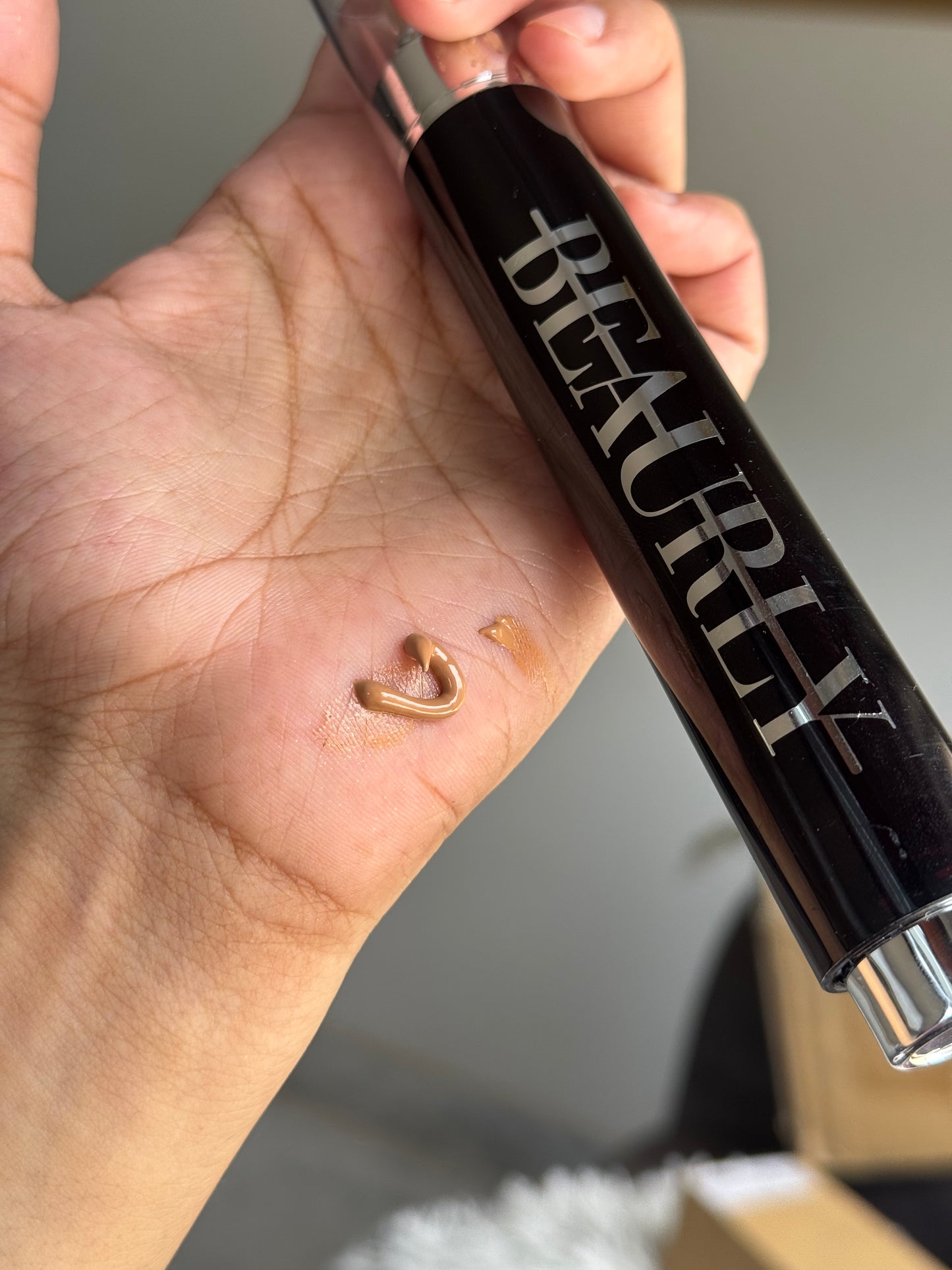 BEAURLY FANCY PUMP FOUNDATION IN MEDIUM SHADE