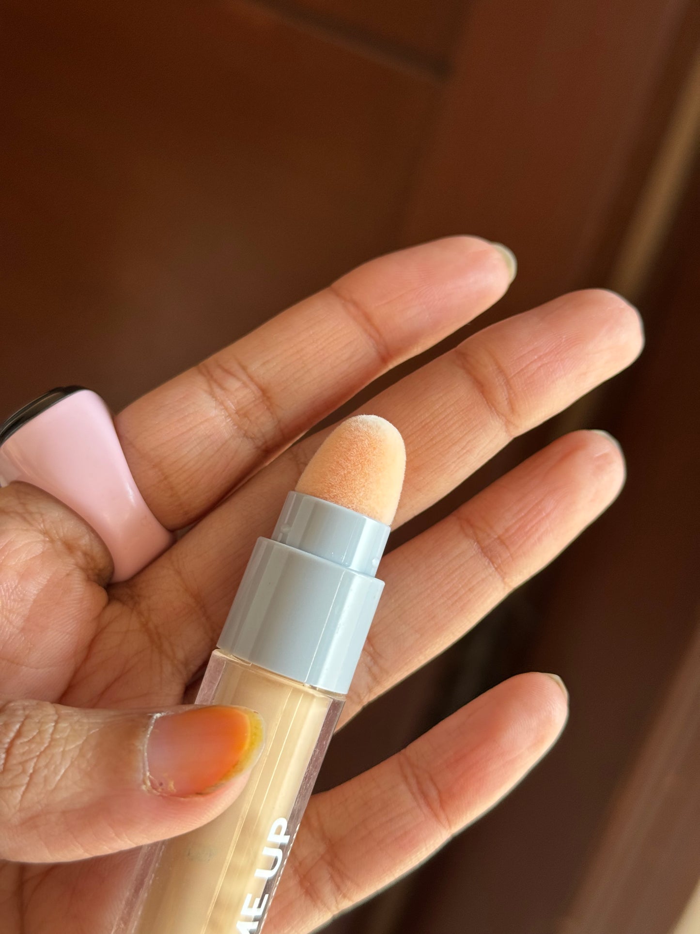 WAKE ME UP CONCEALER IN IVORY SHADE
