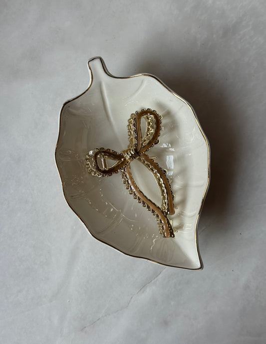 BROWN METAL HAIR CLAW IN MEDIUM SIZE