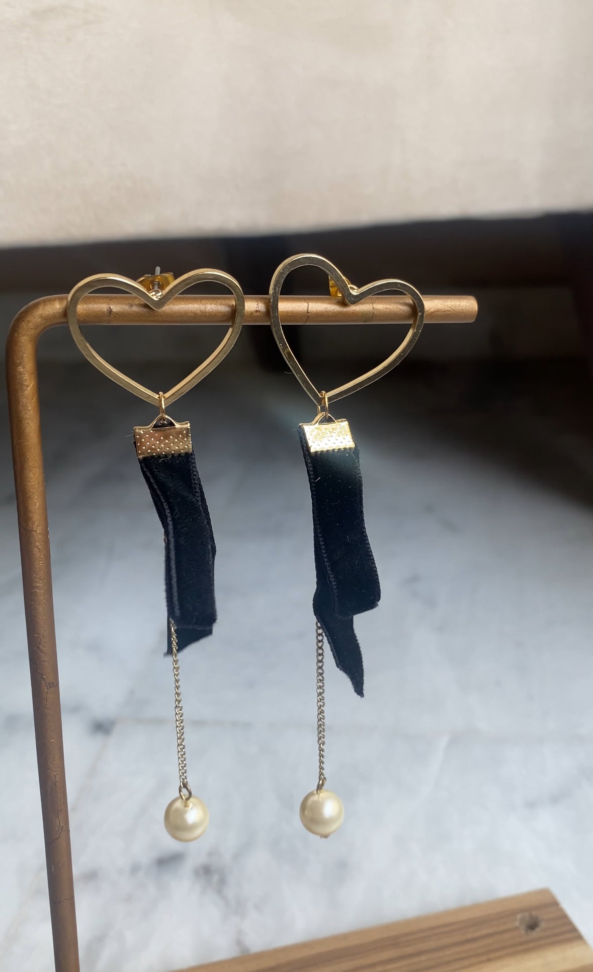 F75 BLACK VELVET EARRINGS