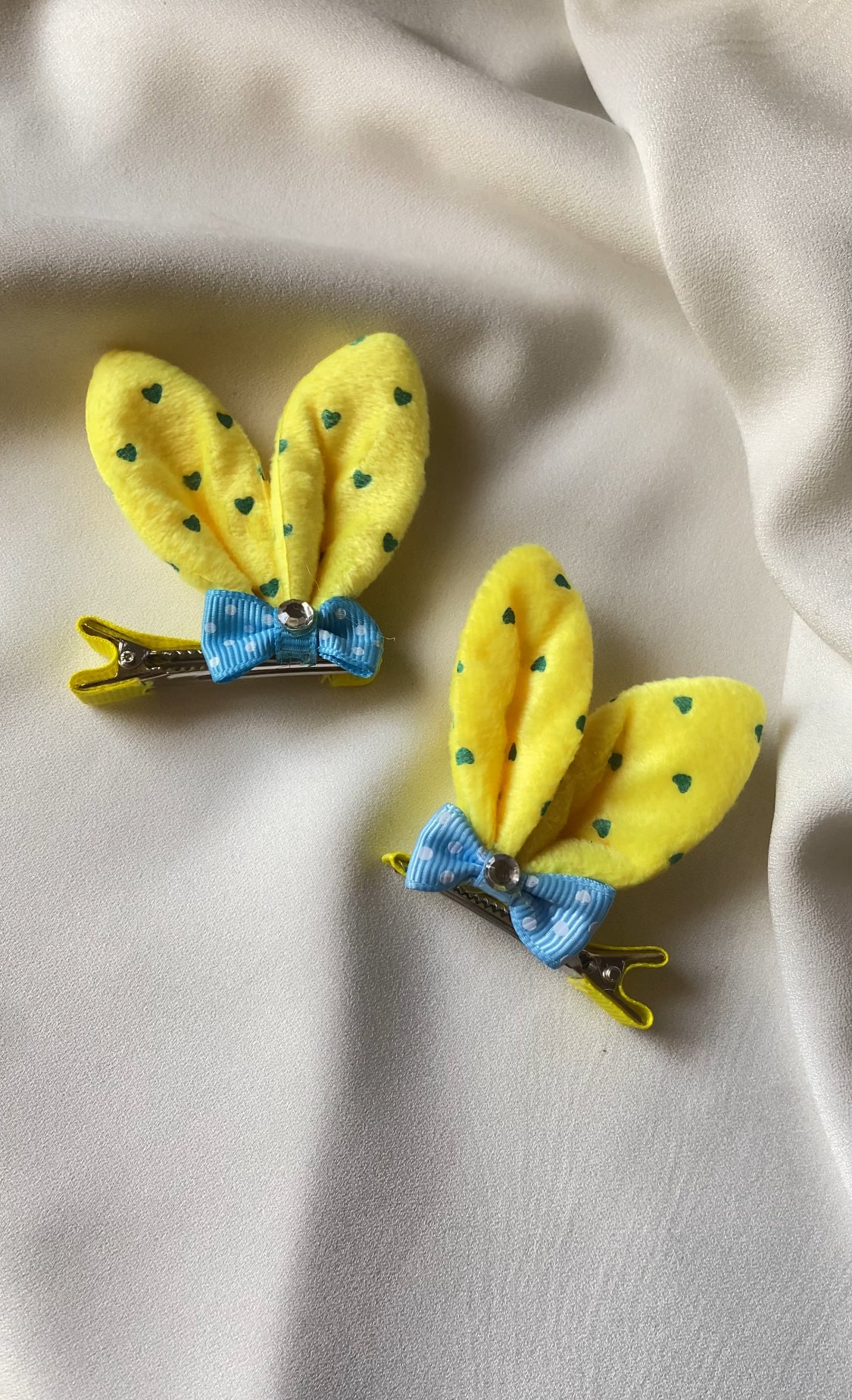 D73 YELLOW HAIR CLIP SET