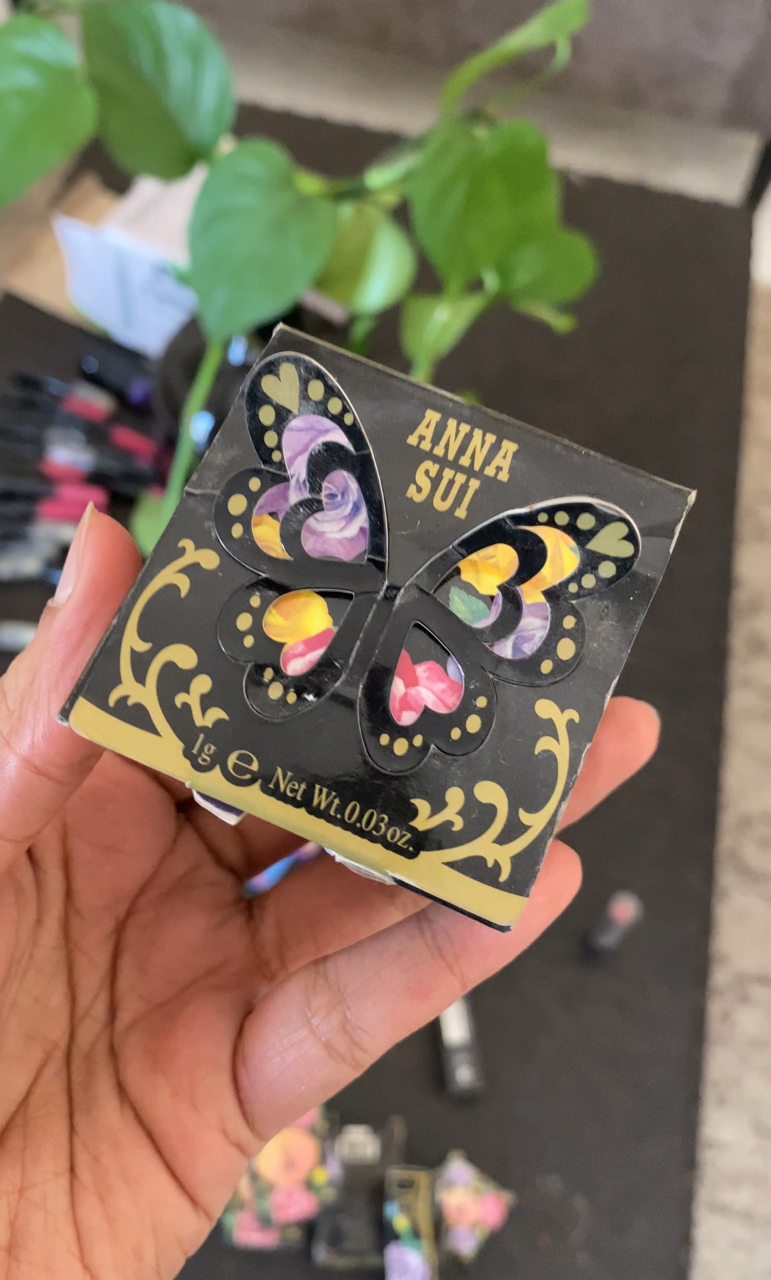 200 ANNA SUI RING LIP AND CHEEK CREAM COLOR