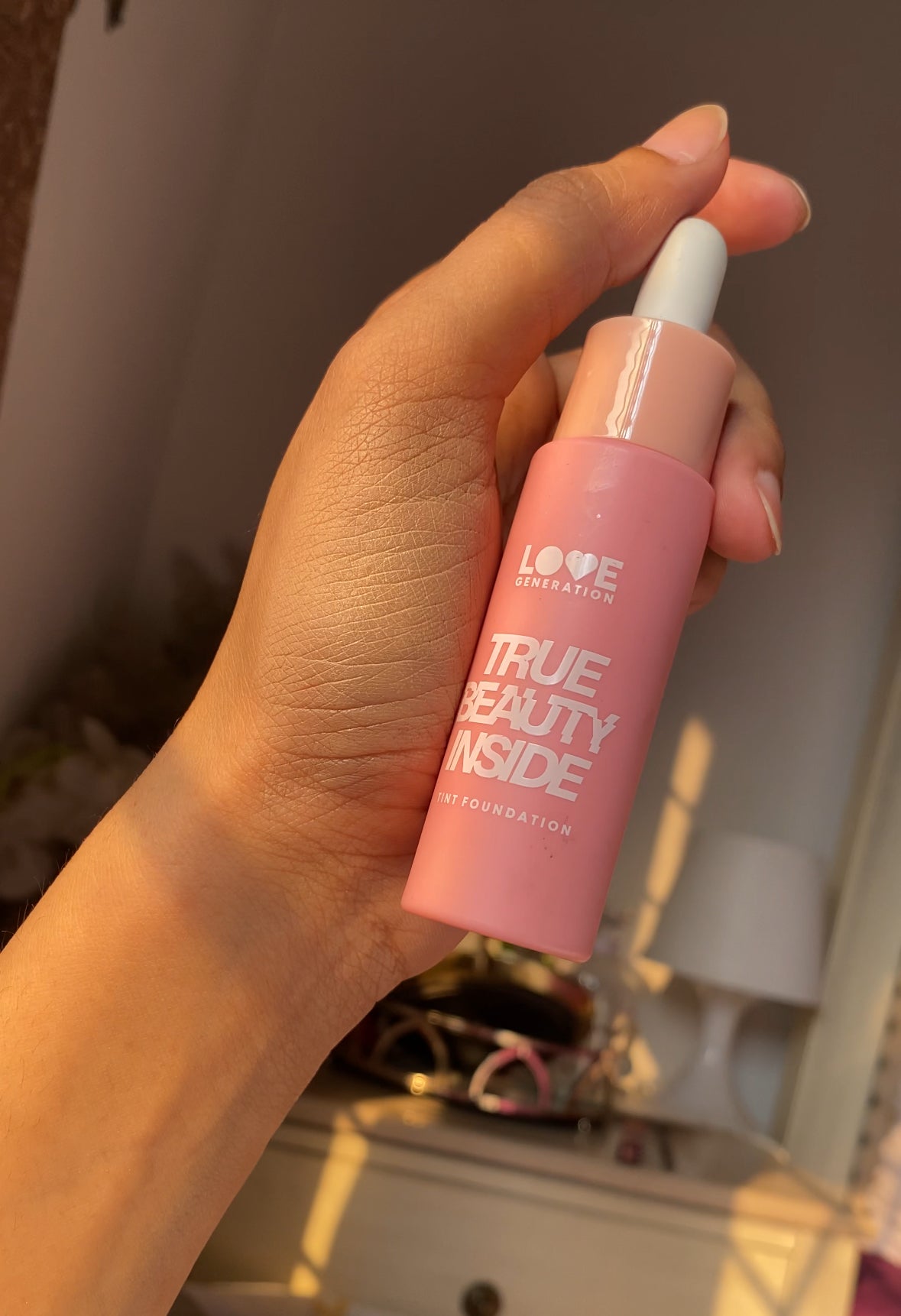 F144 TRUE BEAUTY INSIDE MINI FOUNDATION