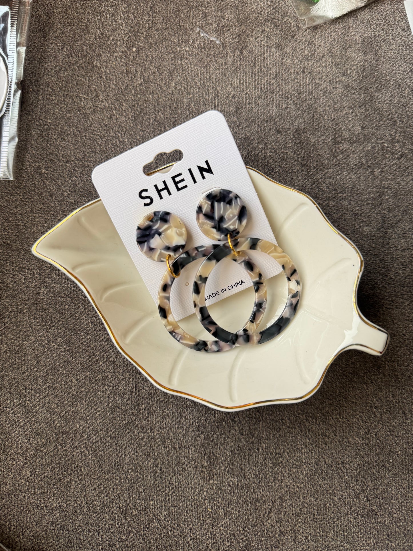 C268 SHEIN RESIN EARRINGS