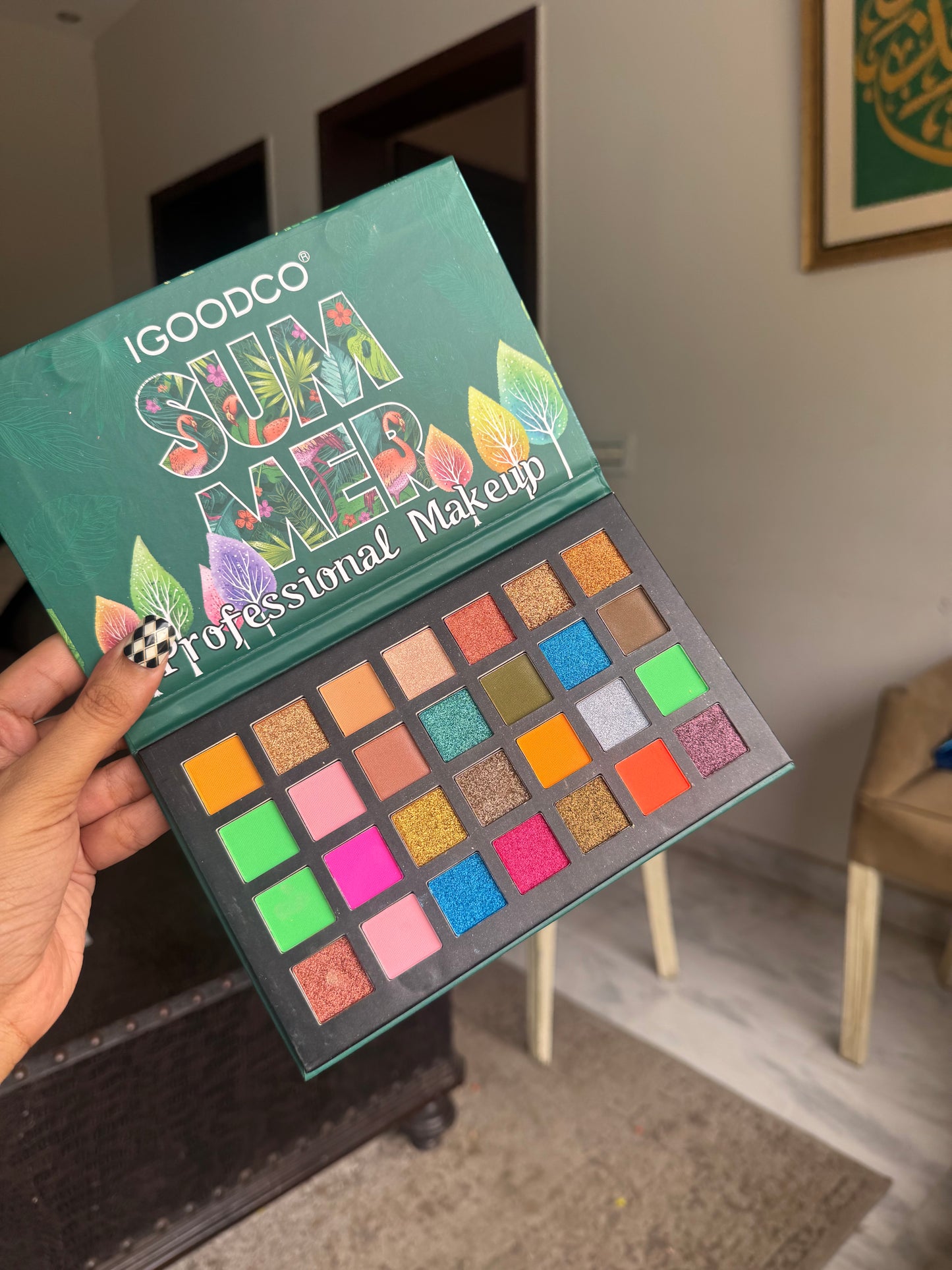 6 SUMMER EYESHADOW PALETTE