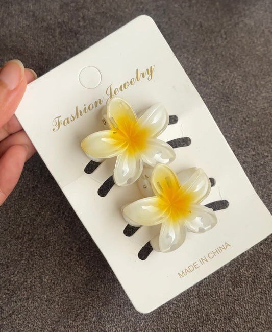 YELLOW AND WHITE SMALL FLOWER HAIR CLAW SET