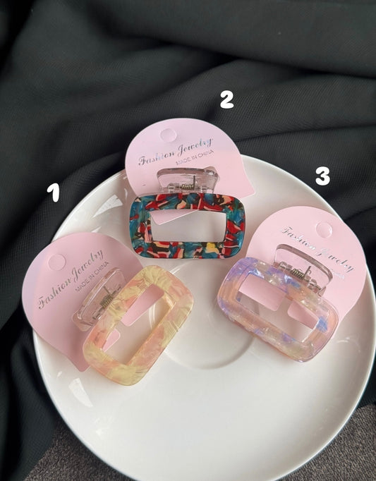 B165 RESIN HAIR CLAW