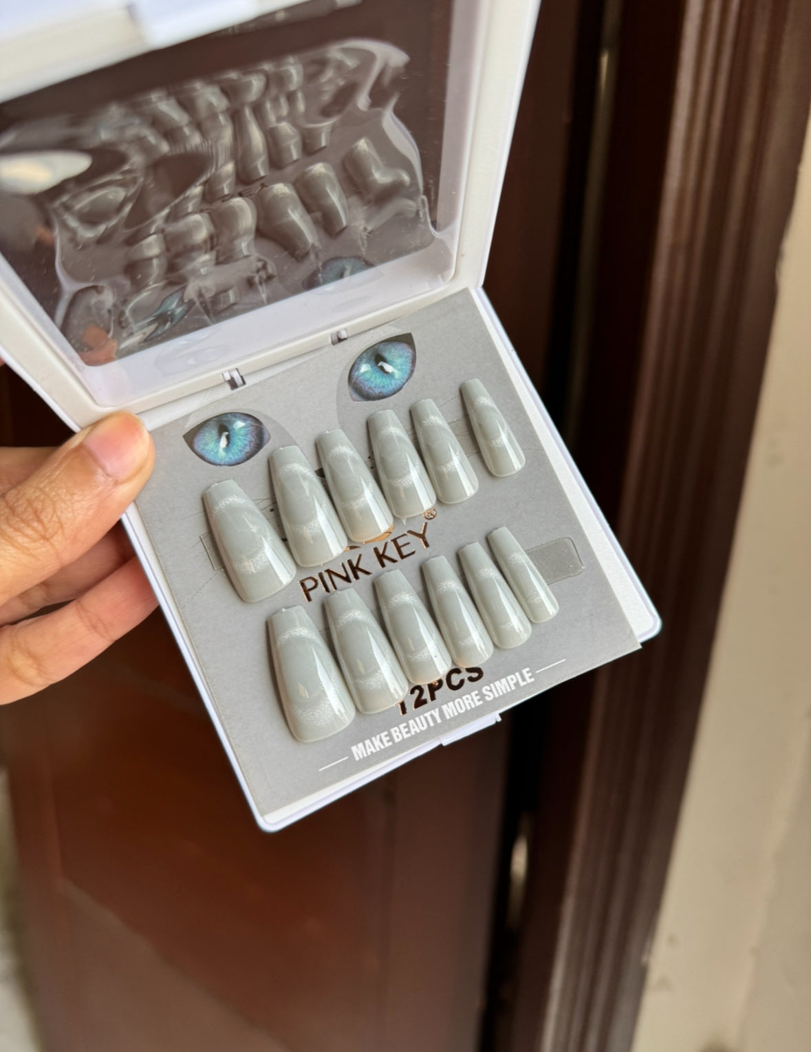 19 CAT EYED SILVER NAILS IN LONG LENGTH