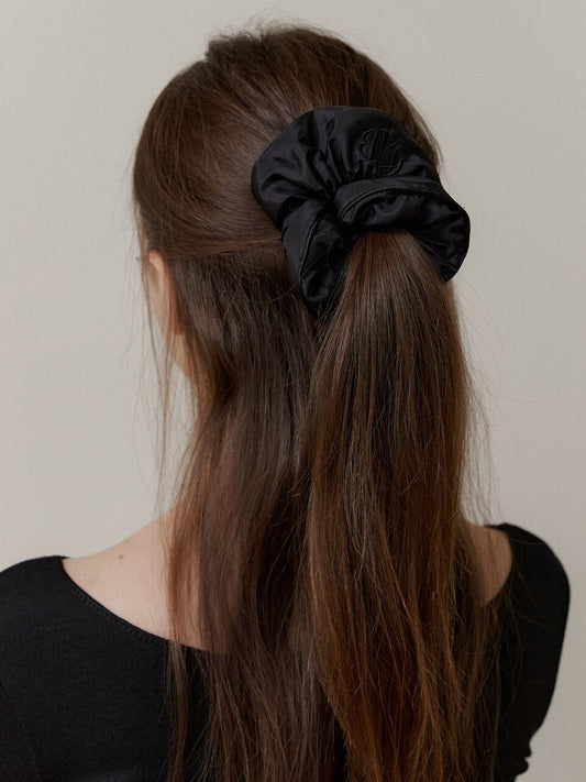 SILK SCRUNCHIE