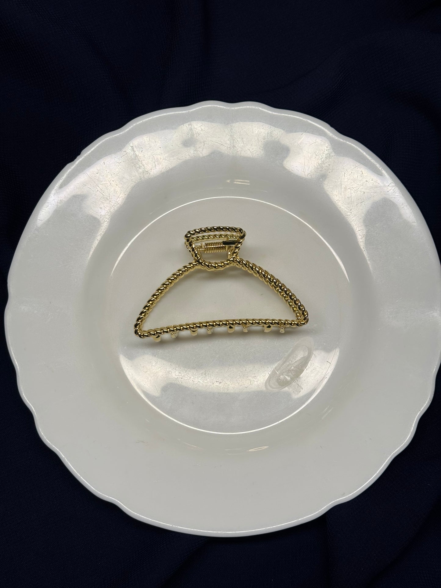 A77 METAL HAIR CLAW