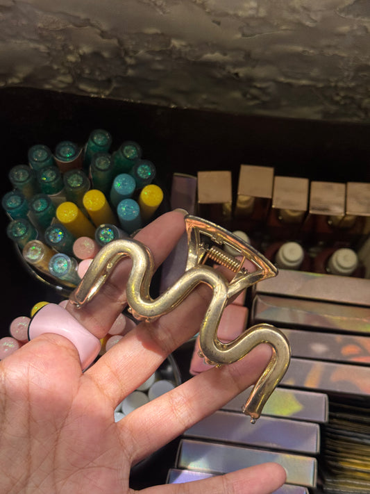 D100 METAL HAIR CLAW