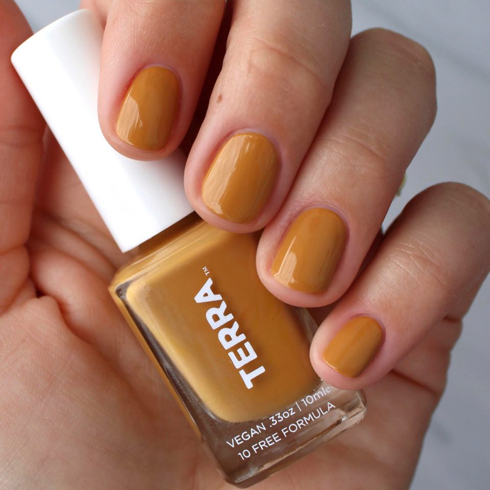 KOREAN MUSTARD NAIL COLOR