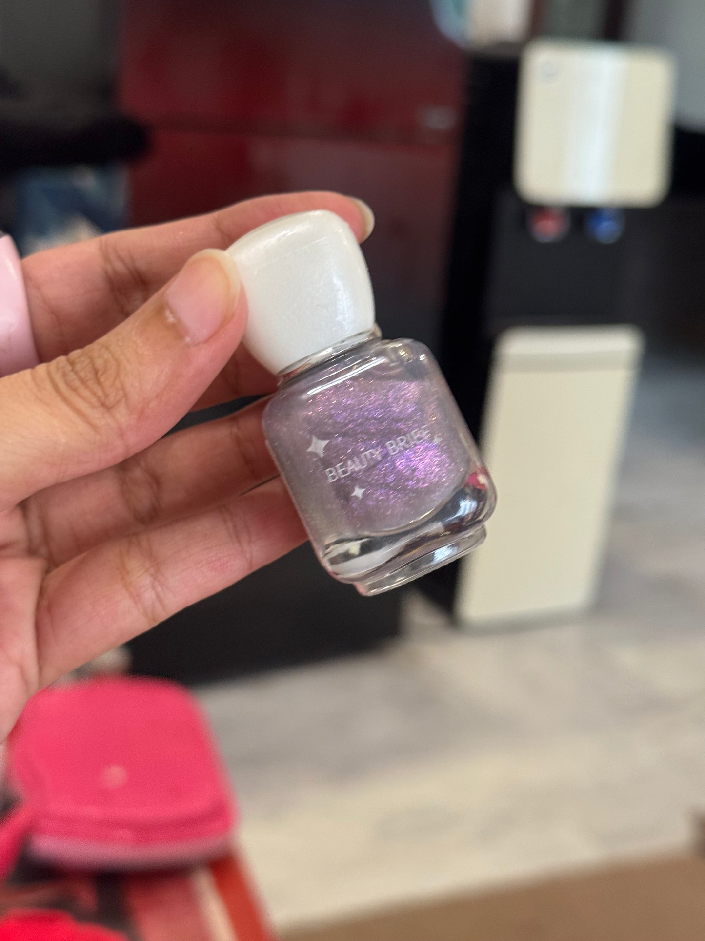 06 BEAUTY BRIEF CLEAR GLITTER NAIL COLOR