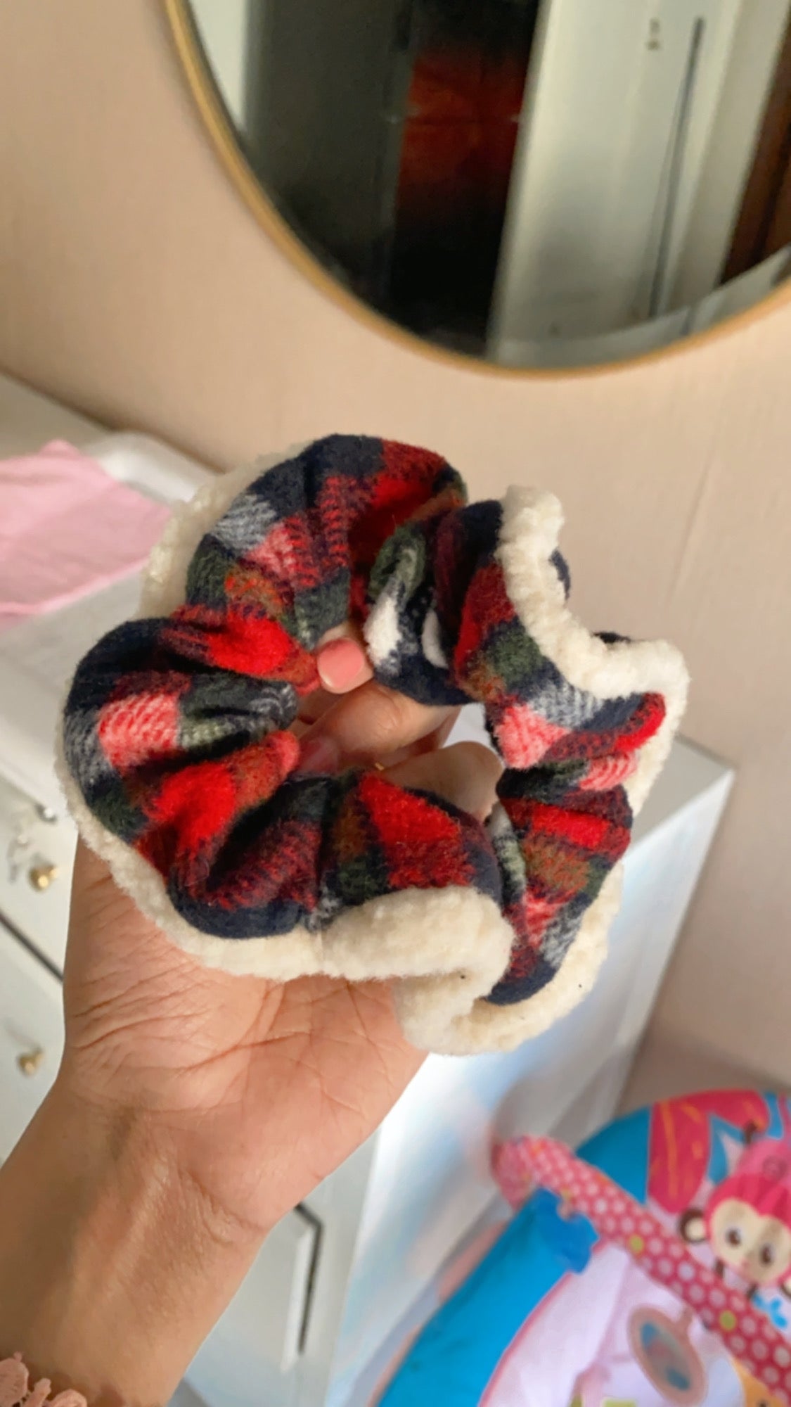 IMPORTED WOOLEN SCRUNCHIE