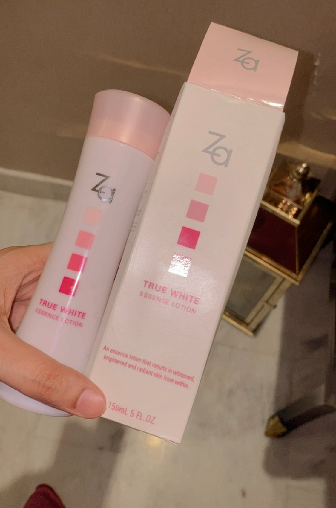 ZA ESSENCE LIQUID LOTION GLOW SERUM