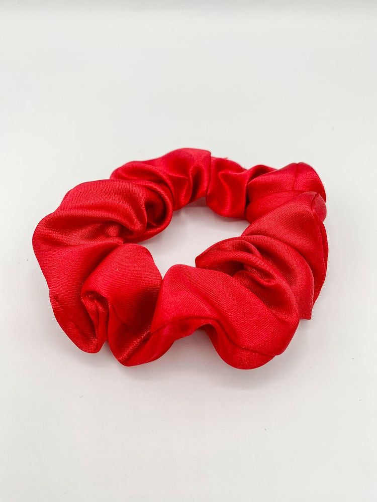 SCARLET RED SILK SCRUNCHIE