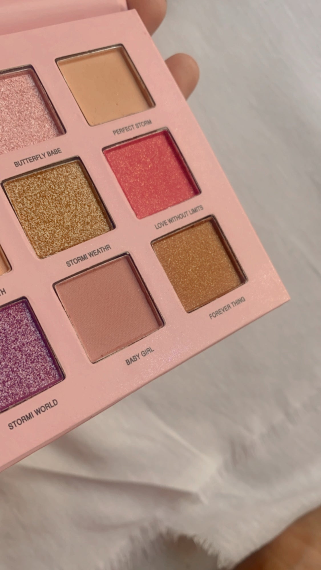 Stormi palette store