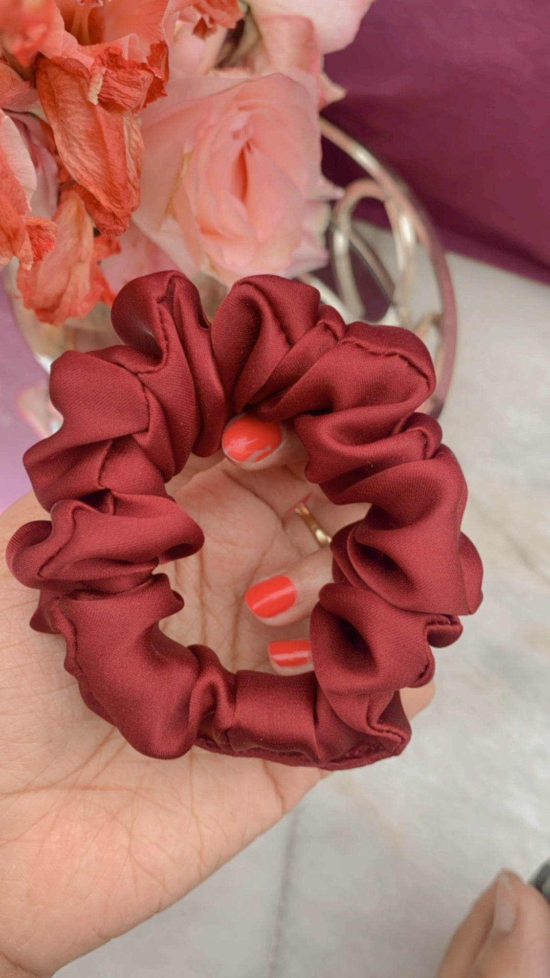 MAROON SILK SCRUNCHIE