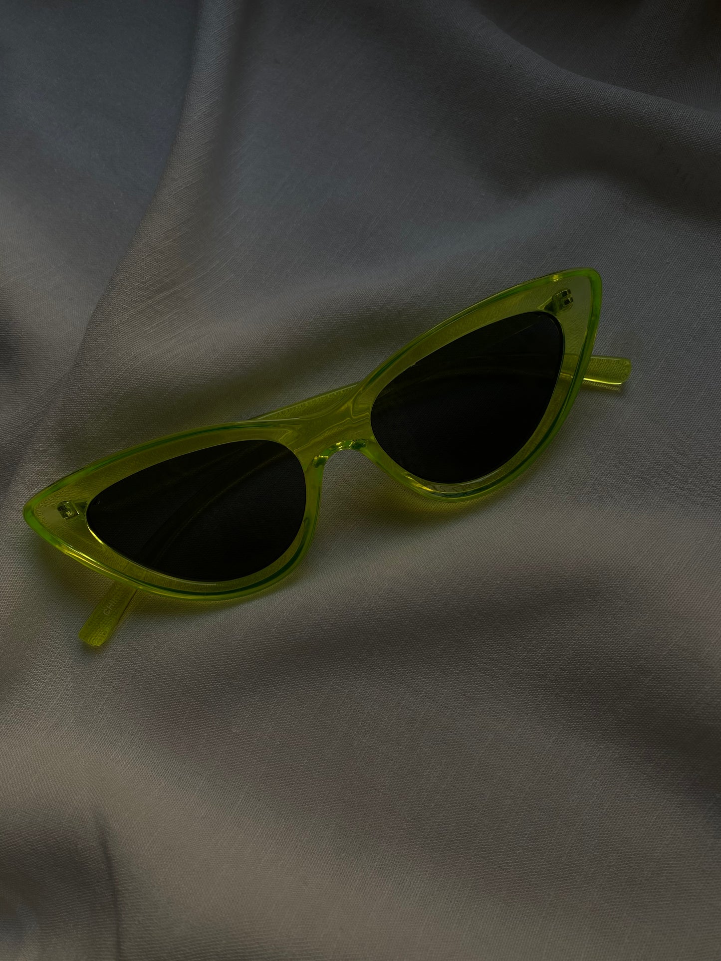 NEON CAT EYED SHADES