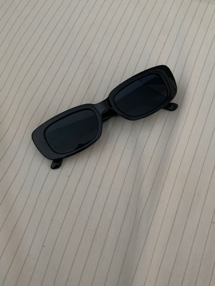 001 VINTAGE SHADES